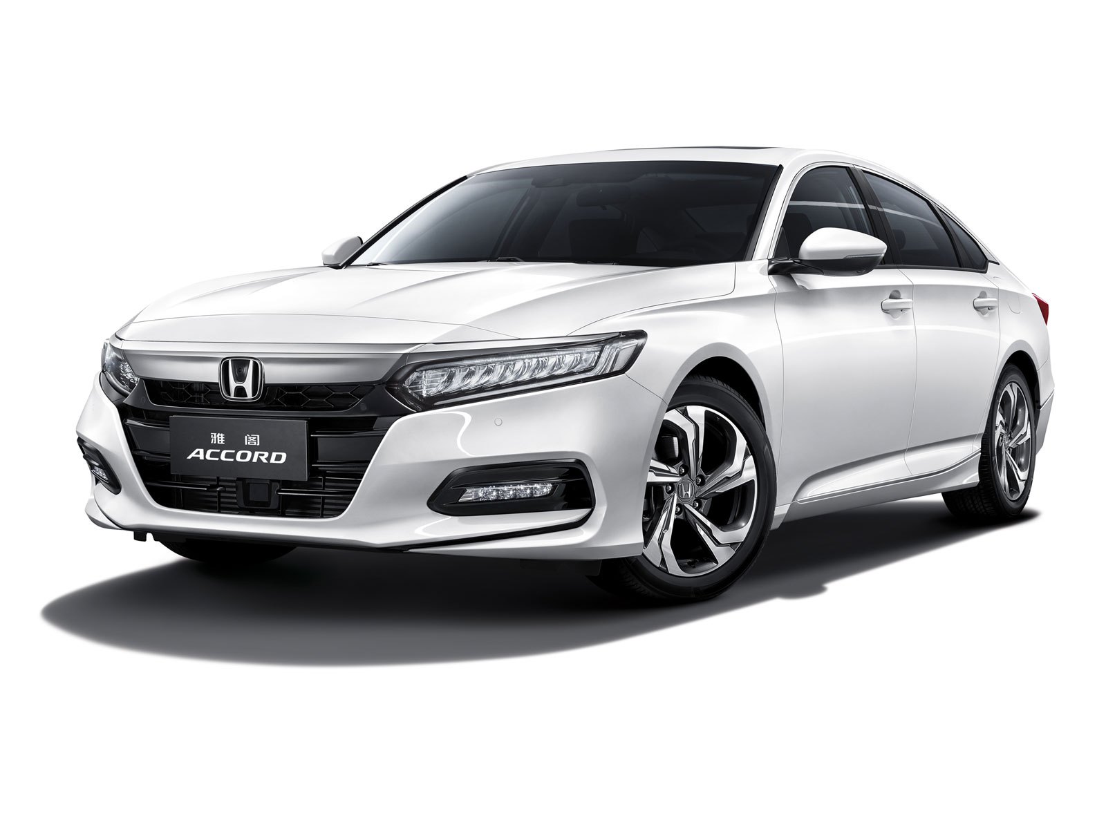 广汽本田十代雅阁武汉首批车主联合交车仪式