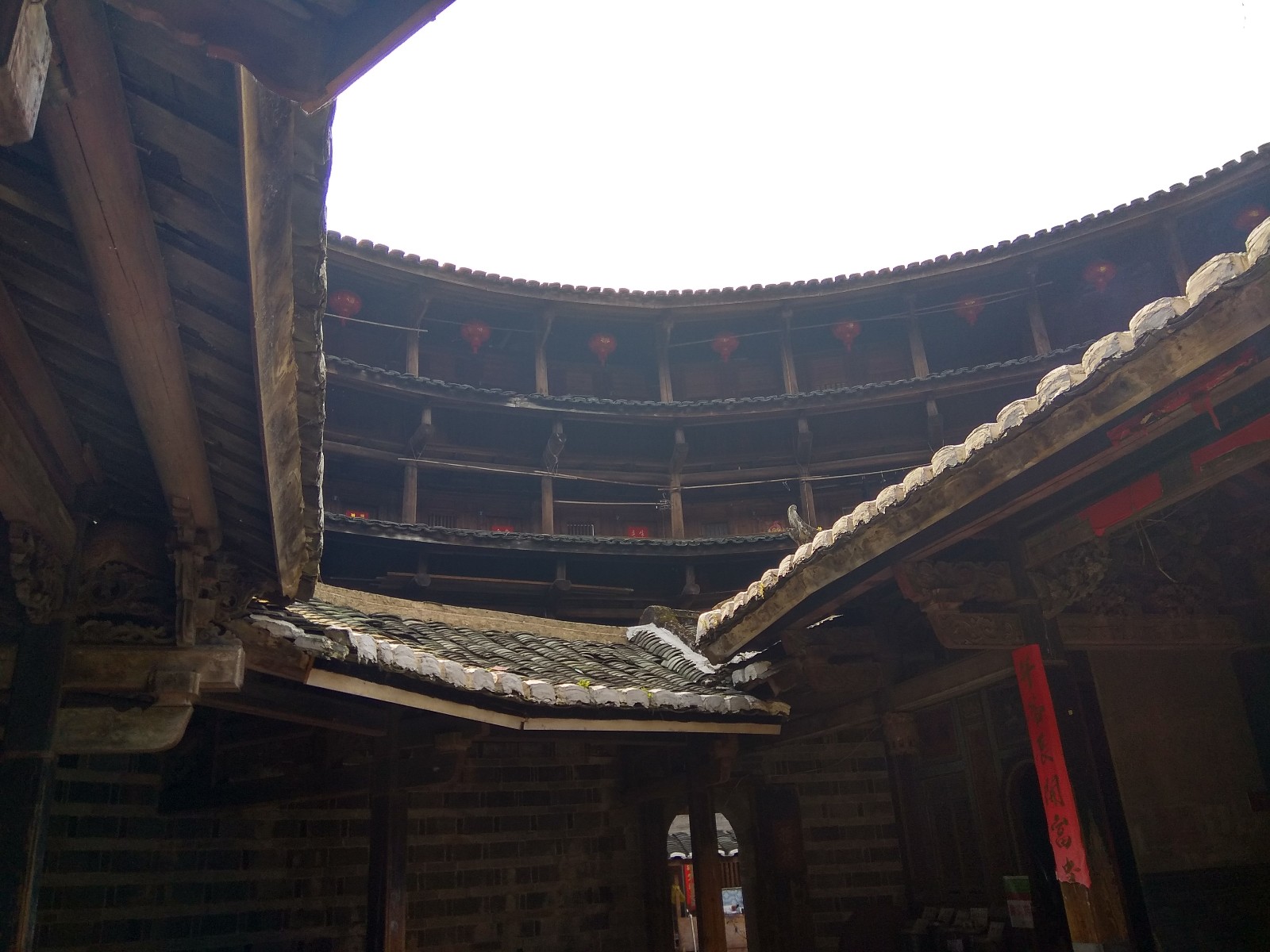 汉族民宅建筑艺术的佳作,保护最好的双环圆形土楼-怀远楼|怀远楼|土楼|双环_新浪新闻