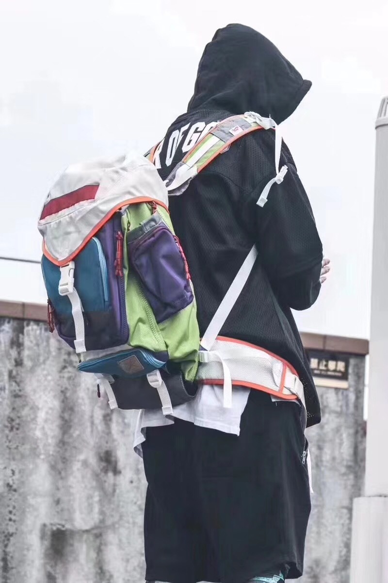 潮流的你一定要背耐克nike sb backpack eugene巴斯光年背包!