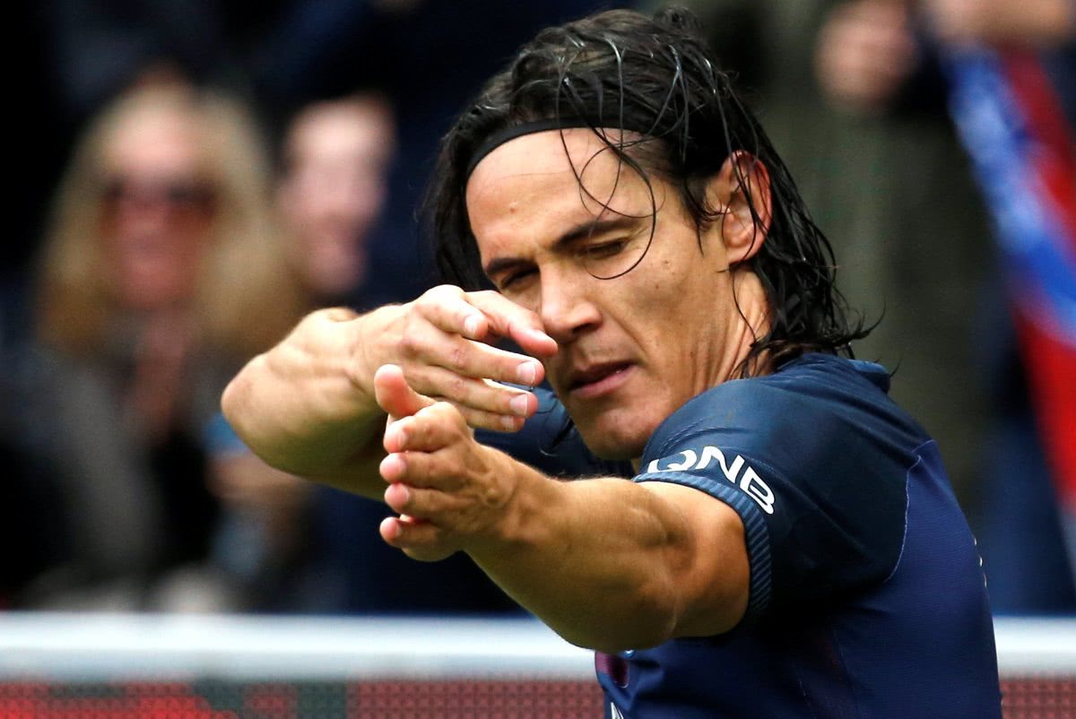 卡瓦尼浪费门前1米必进球机会 吐饼帝难扛乌拉圭进攻大旗