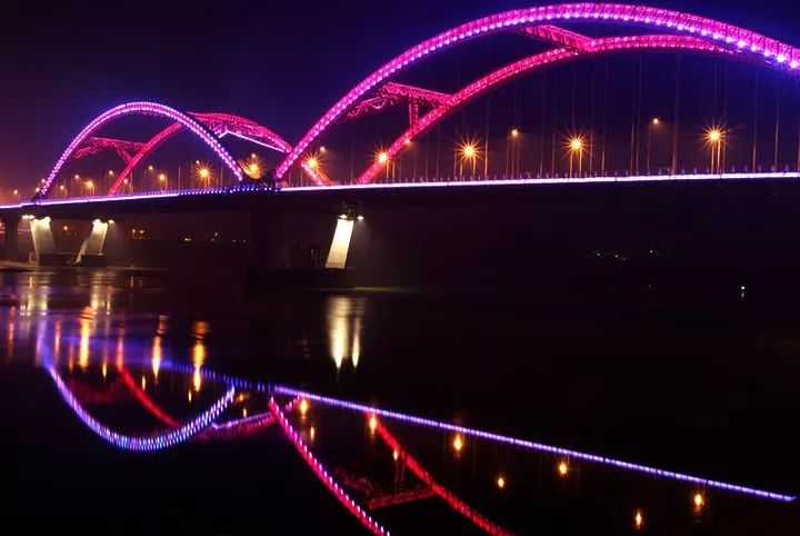 注意啦未来2天南充四桥分时段全幅封闭车辆禁止通行