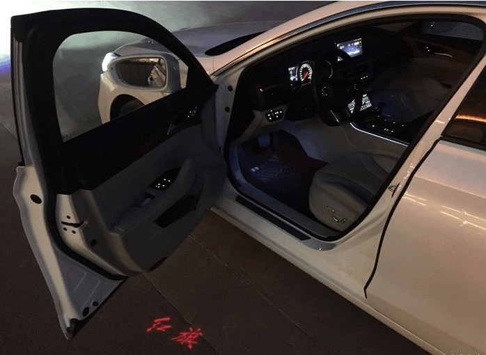 首提红旗h5, 配迎宾灯,氛围灯, 车主: 高速跑100很稳, 16万很值