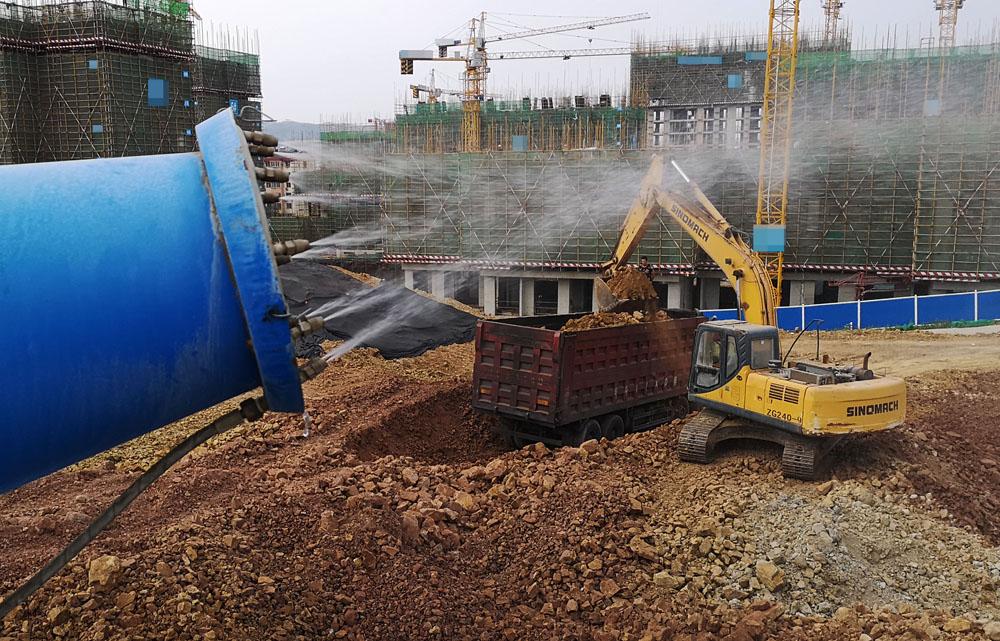 价值数千的雾炮机在工地上降温除尘, 一举两得! 您的工地上有吗?