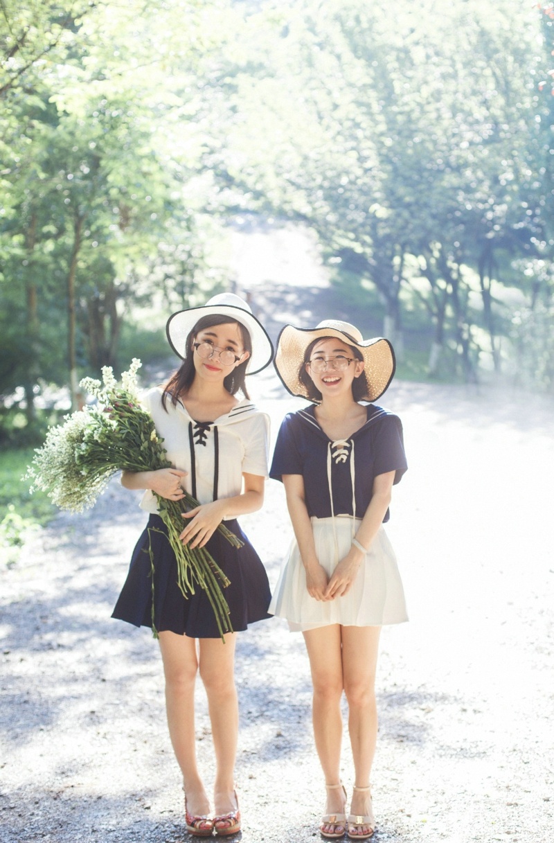 可爱姐妹花清新郊外野餐愉悦时光写真集