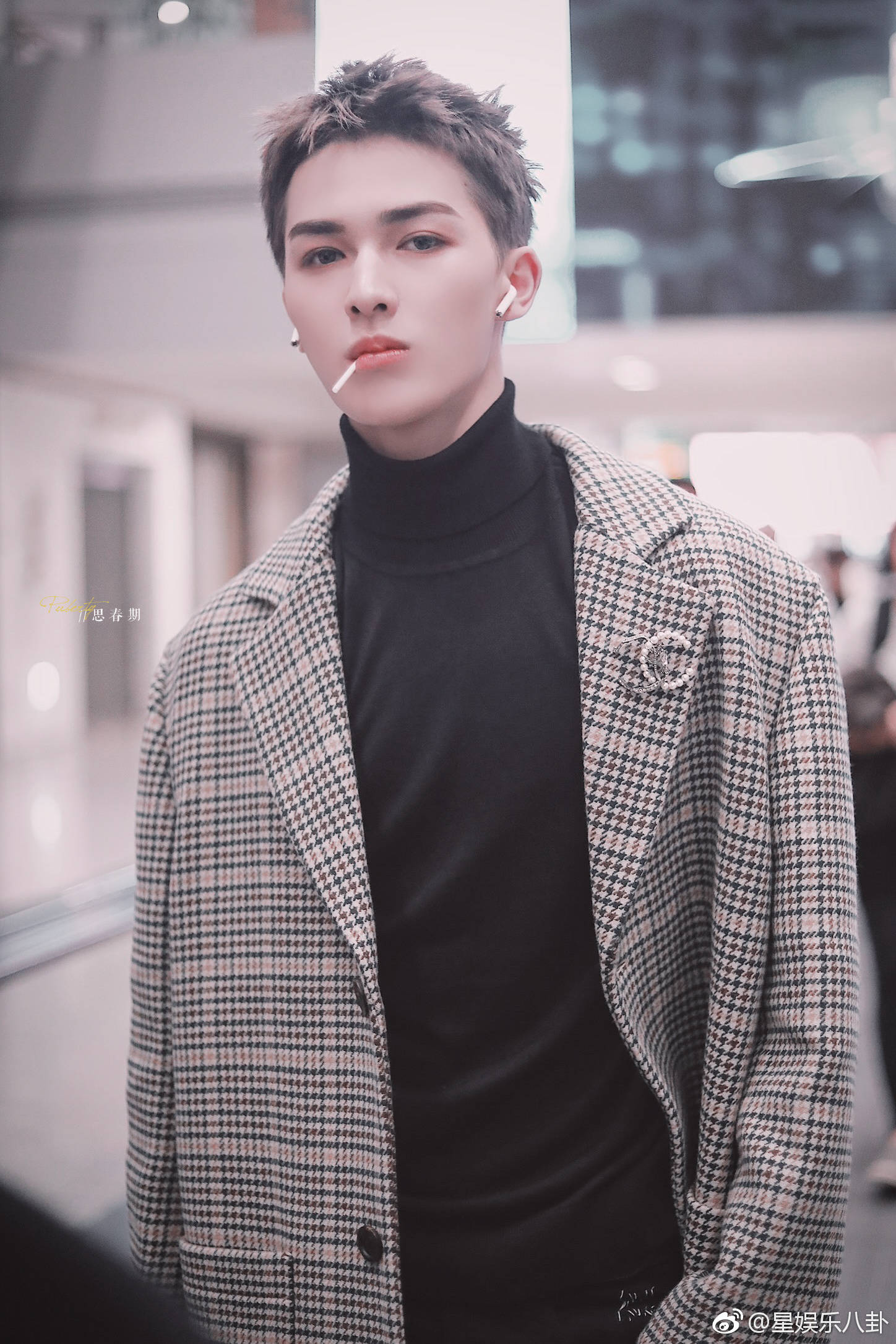 寸头是检验男明星颜值的唯一标准.感受一波朱正廷的寸头照