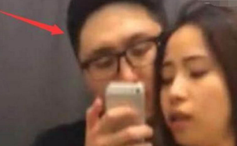 优衣库女主角现如今什么样和新男友自拍清纯模样楚楚动人