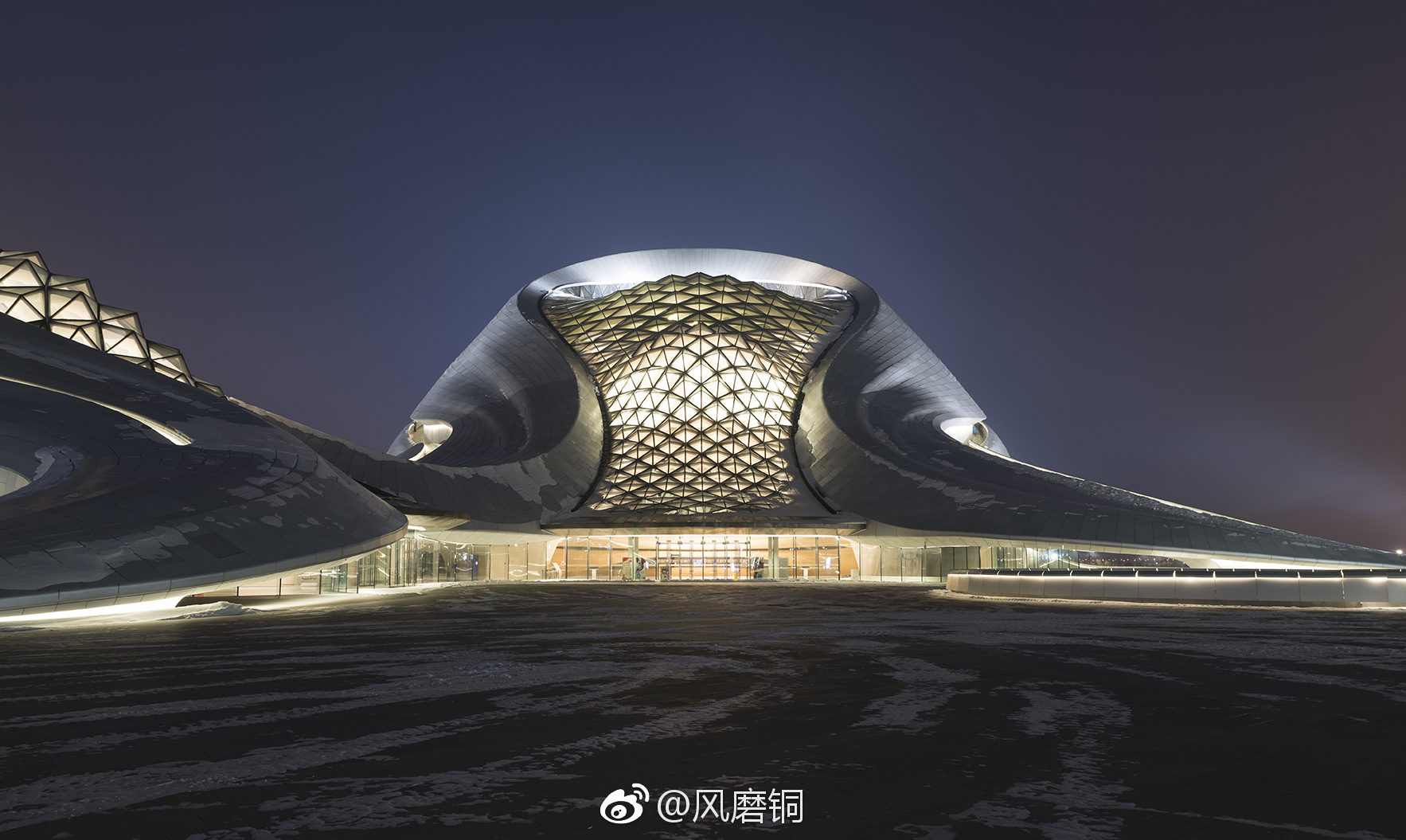 哈尔滨大剧院摄影师andrésgallardoalbajar