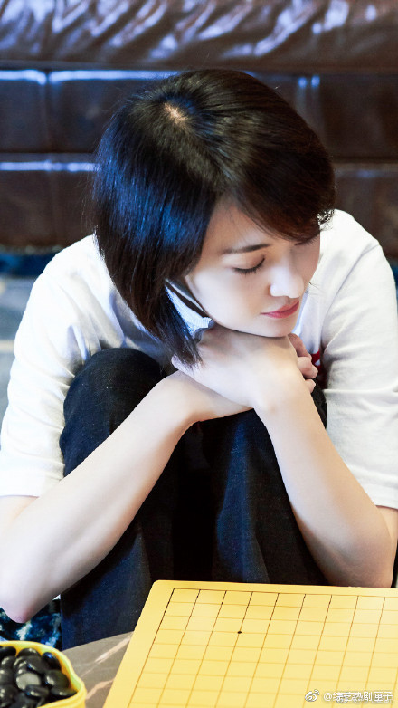 有人否认恋情,也有人男友力爆棚维护女友|郑爽|恋情|女友_新浪新闻