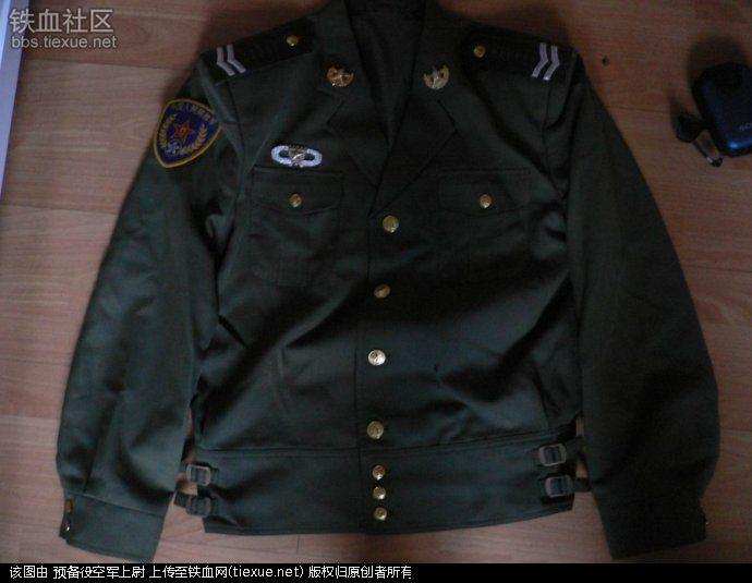 国军换新装被批像大陆保安网友我军07式军装翻版
