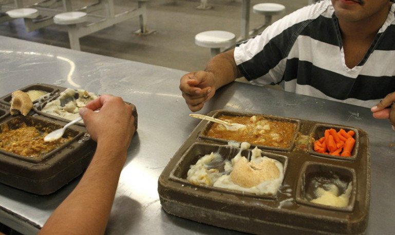 人均伙食费_苏芒回应伙食费争议(2)