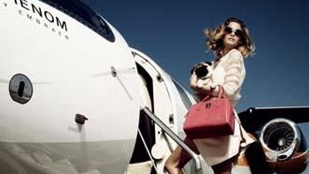 如果去银行存一亿现金会怎样?有钱人的快乐你