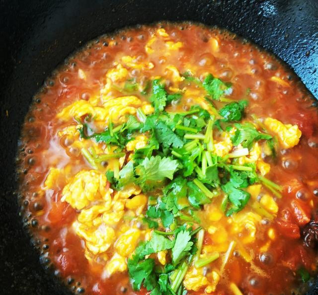 一碗简单好吃的西红柿打卤面!