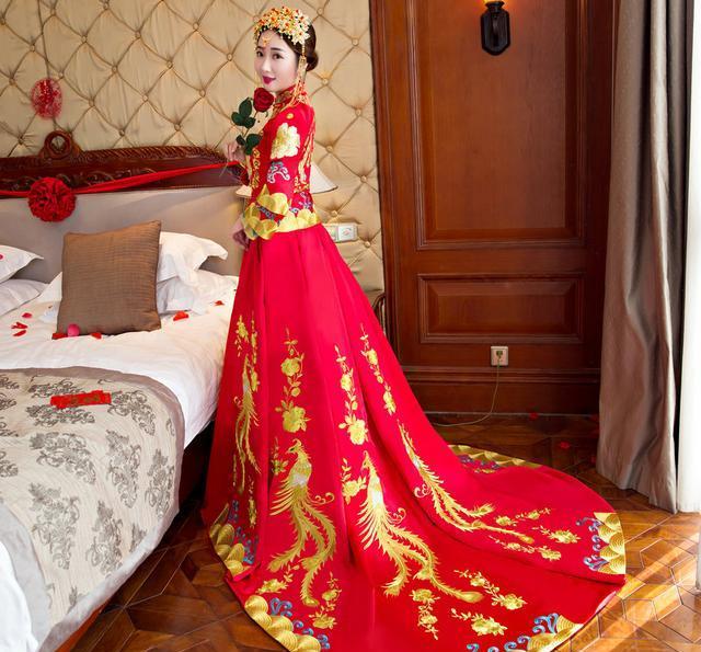 结婚不一定要穿西式婚纱这些中式嫁衣更美表姐结婚选了第六款