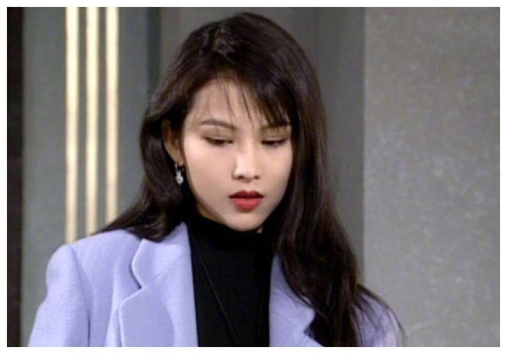 真人比照片好看的9大明星:热巴第三刘亦菲第二