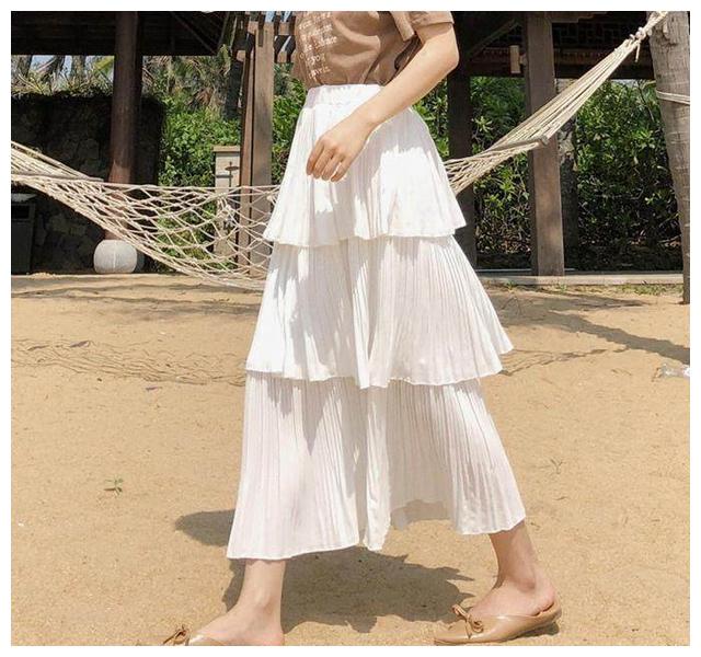 一条裙子成就你想要的百变风格,穿出千变万化的时尚感