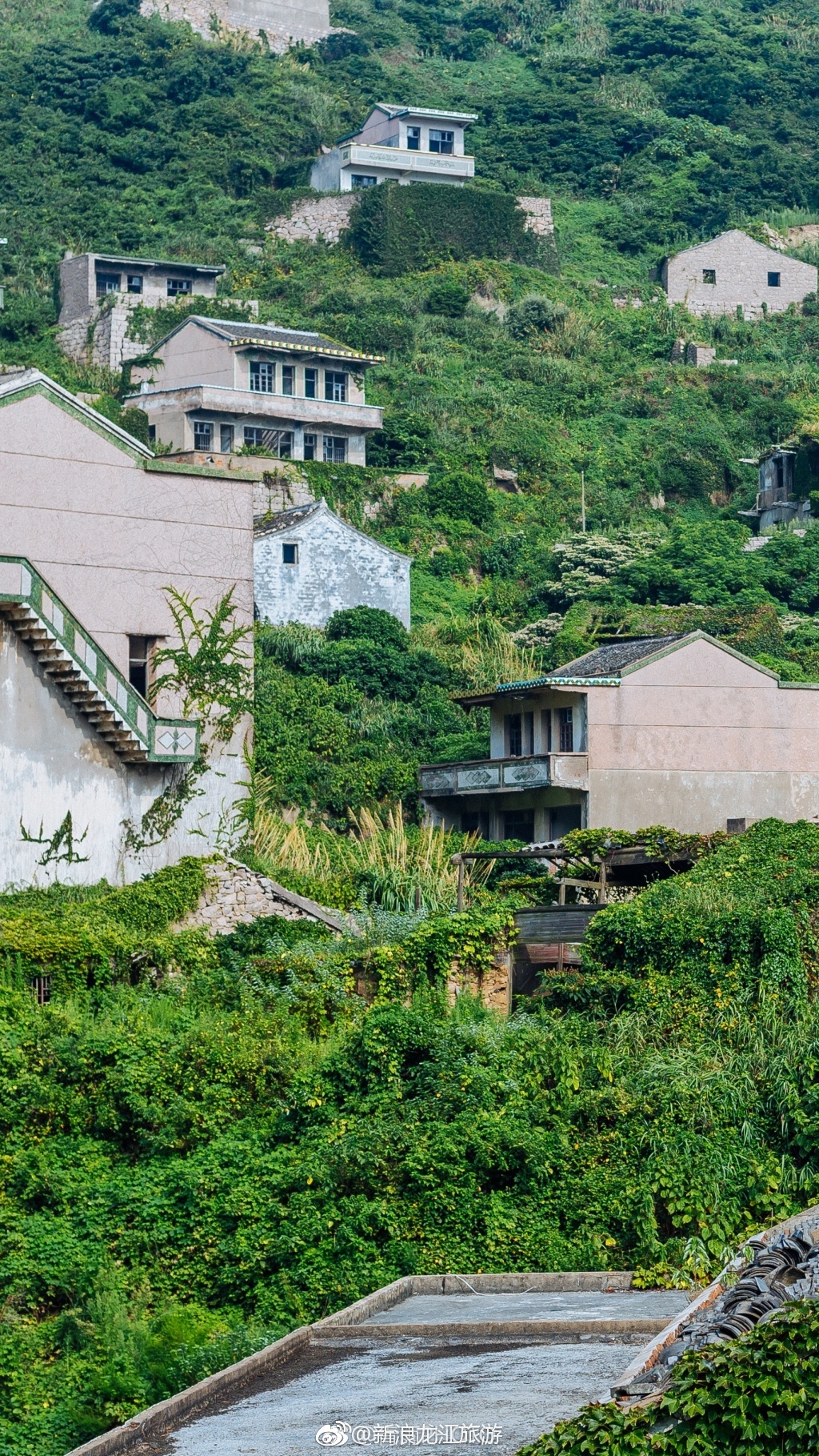 嵊山岛无人村,壁纸版.(@青雨photo )