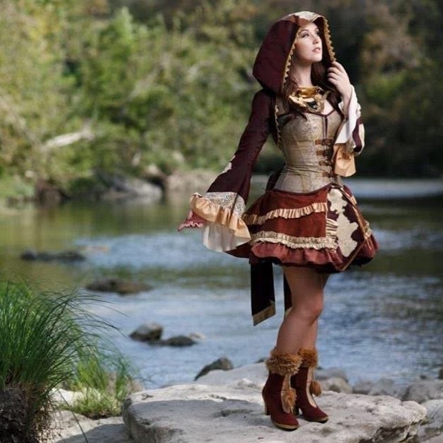 megturney是外国知名角色扮演着同时也是一位网络主播