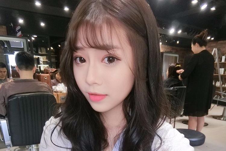 台湾美少女室内自拍 美丽迷人 优雅大气 室内写真 台湾美少女室内自拍 美丽迷人 优雅大气 室内写真