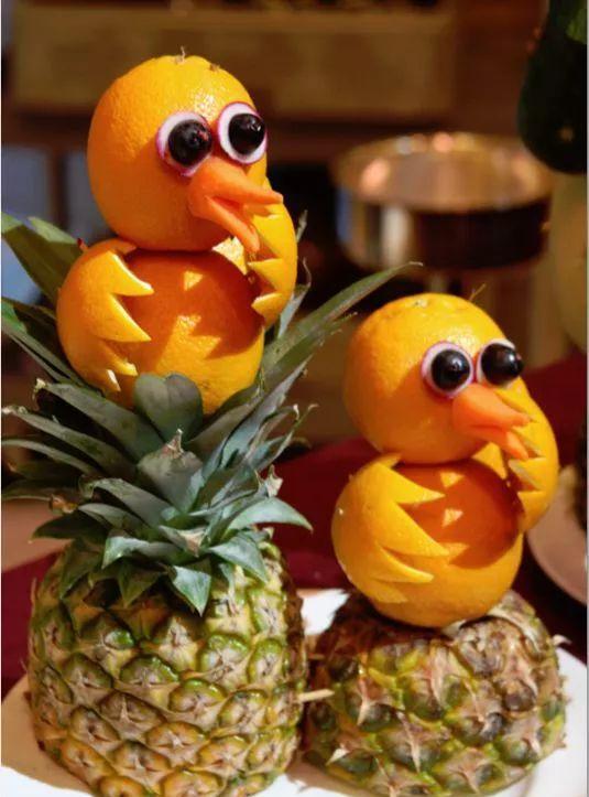 为了孩子爱吃水果,妈妈们真是拼了|水果|小动物|卡通_新浪新闻