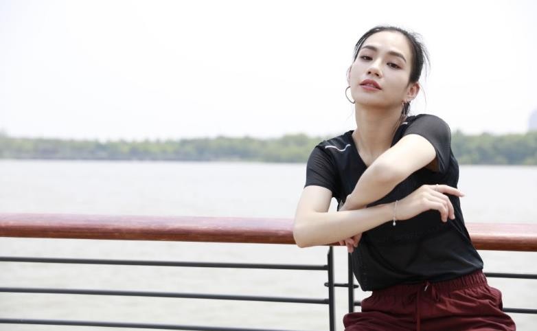 她是这就是街舞第一美女却成battle王全国争霸赛唯一女舞者