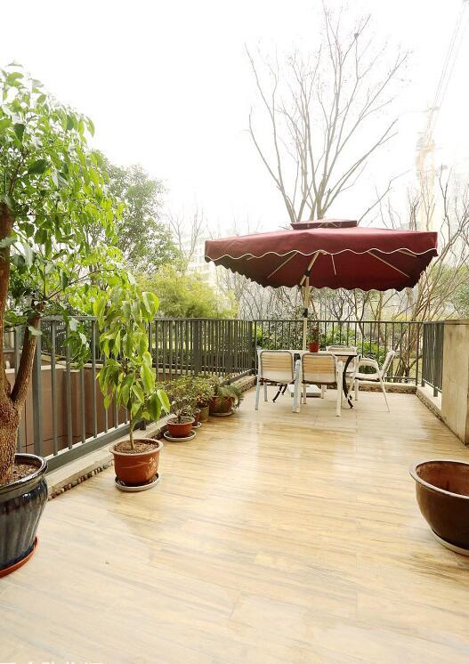 新房,装修带家电30万,还带个20平的小花园,整个逼格都提高了