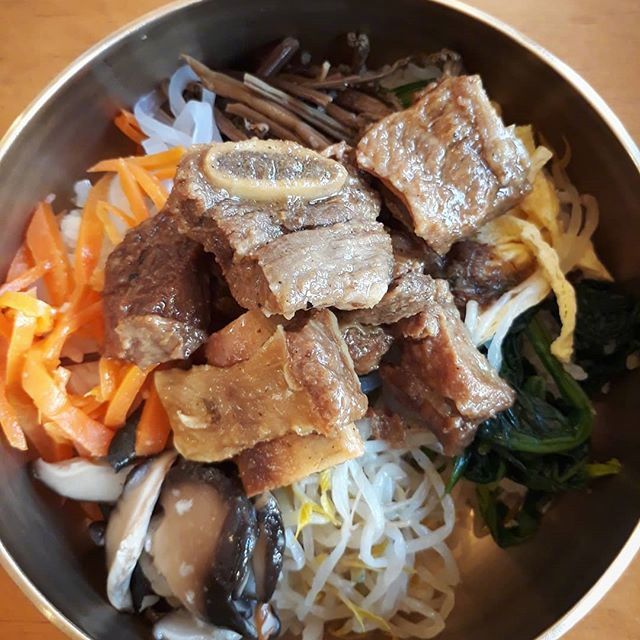 推荐上水洞""家的排骨拌饭.这家店不大