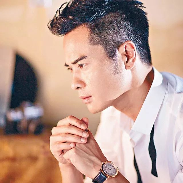 郑嘉颖娶小22岁娇妻只比岳父小几岁,二人关系如何?妻子给出答案