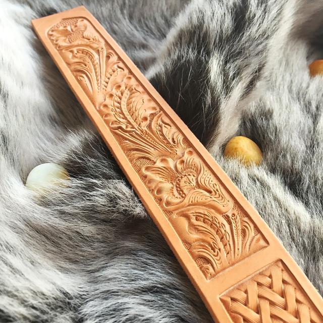 唐草纹简练朴实,节奏感强,繁复华丽,层次丰富,富有动感!