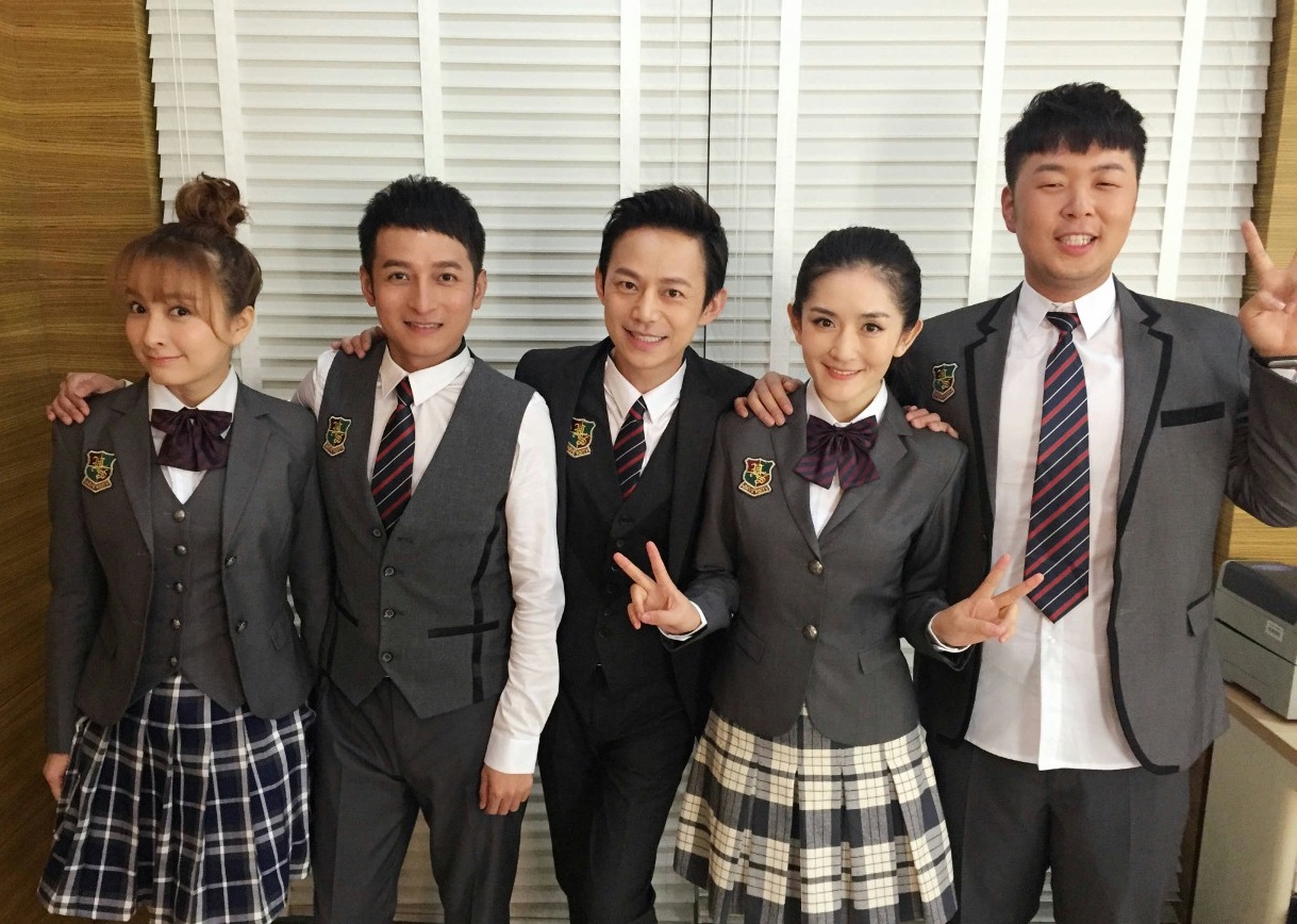 快乐家族青涩毕业照:谢娜美如画吴昕学霸范,李维嘉撞脸吴奇隆