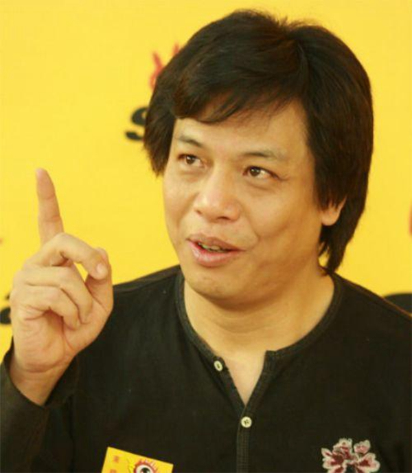 本是豪门大老总,却被周星驰骗去拍丑角,没想到造就了经典!