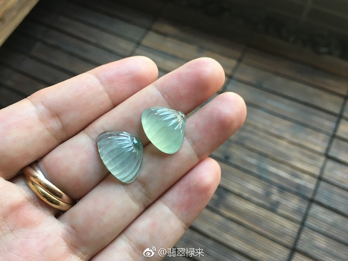 新做的两个翡翠小贝壳,要玩定制的小伙伴可以来了哦
