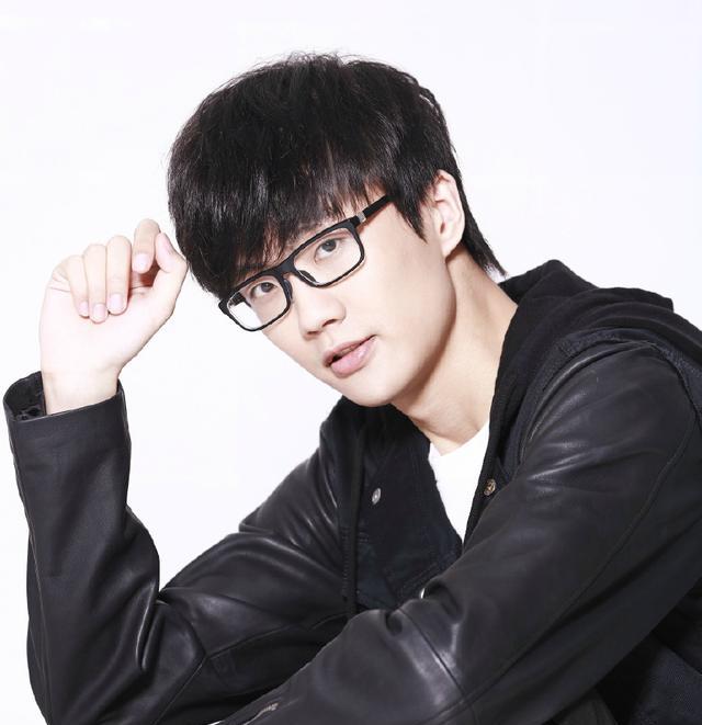 许嵩一个安静低调只会做音乐的音乐人.