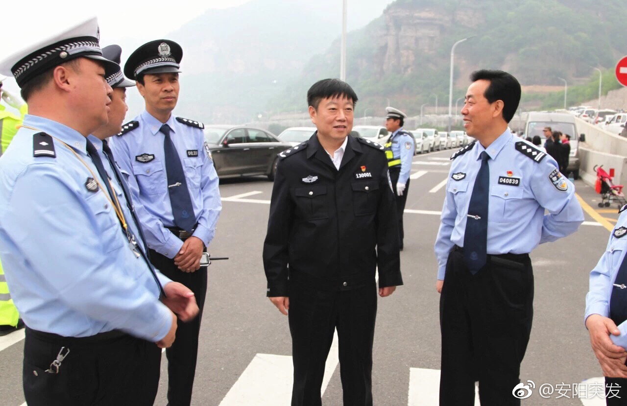 不一样的最美风"警" !