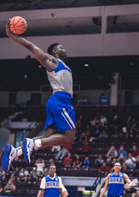 你是唯一的锡安-威廉姆森不在意别人的低估人生的路,靠自己来走已经