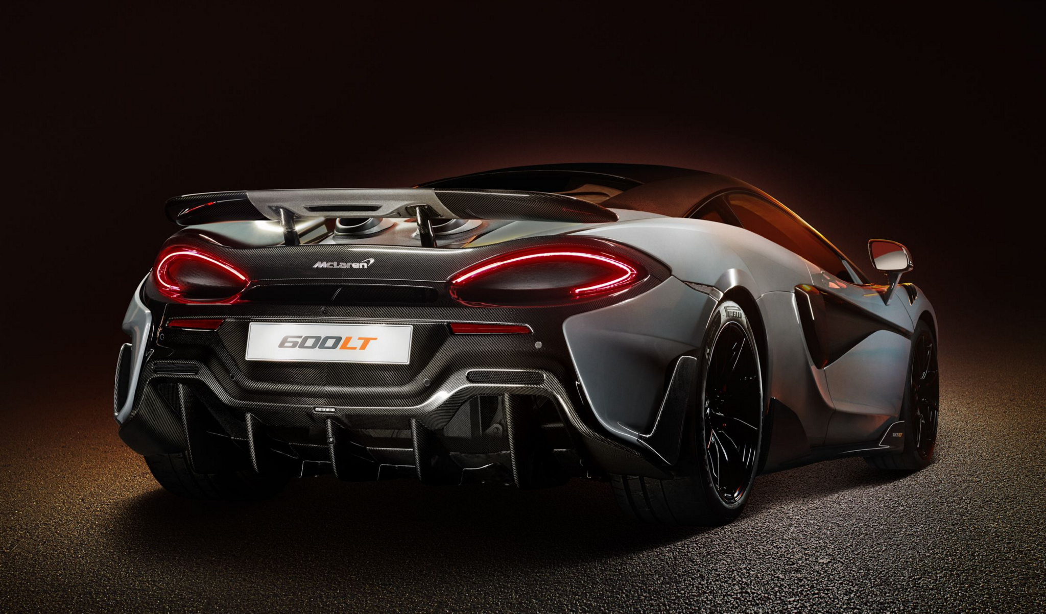 迈凯伦全新跑车600lt正式上市,售价为299.80万起_新浪看点