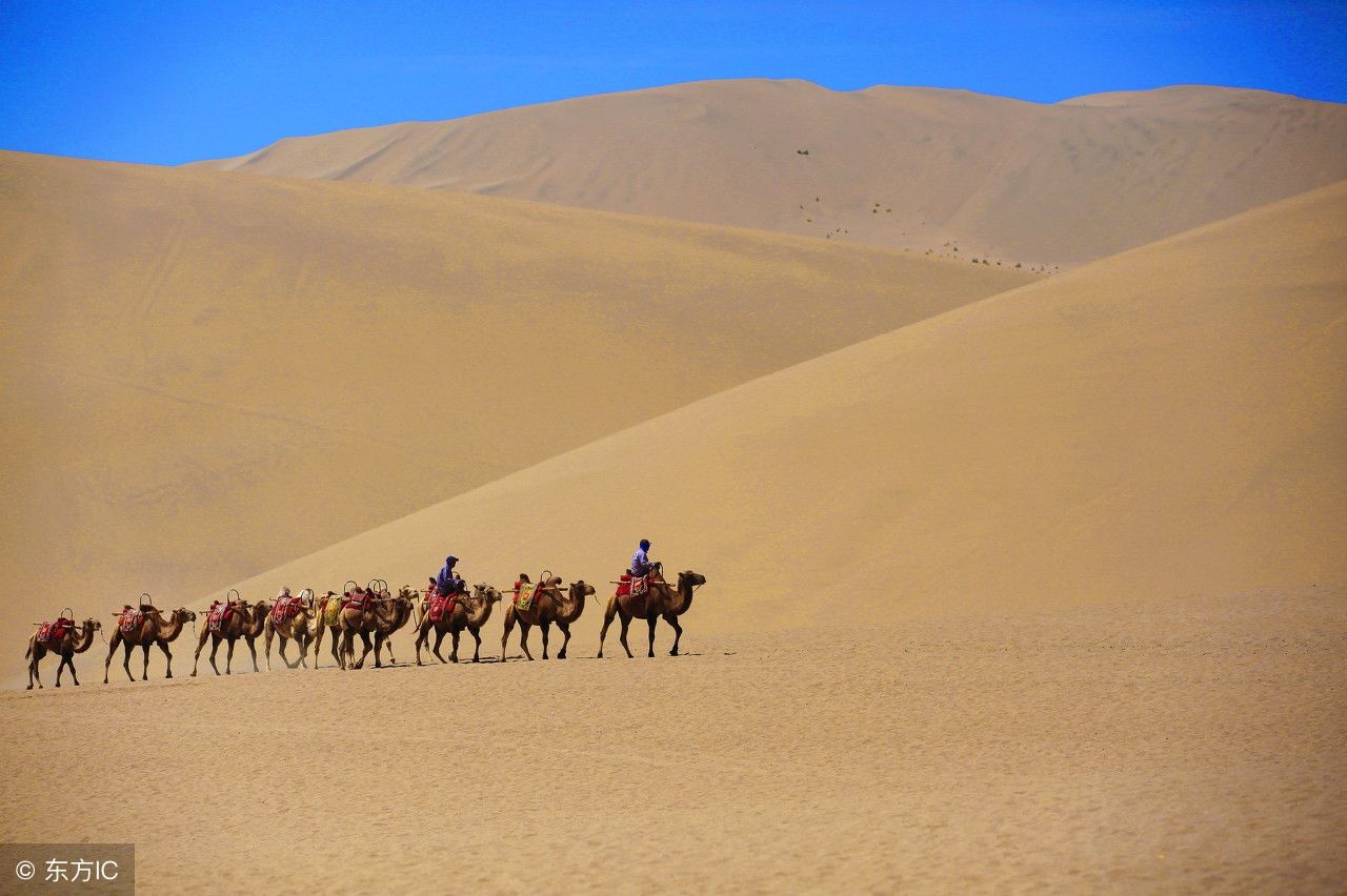 丝绸之路上的壮美风光,古老城池几近消亡,但丝路依然无恙