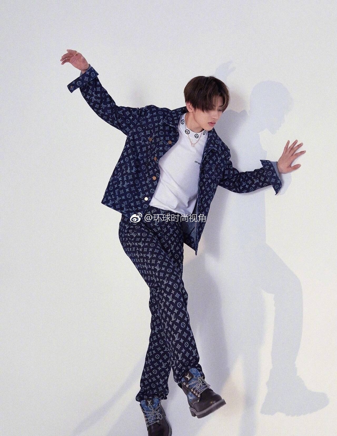 蔡徐坤x红秀grazia第361期封面0202天天中的学霸少年