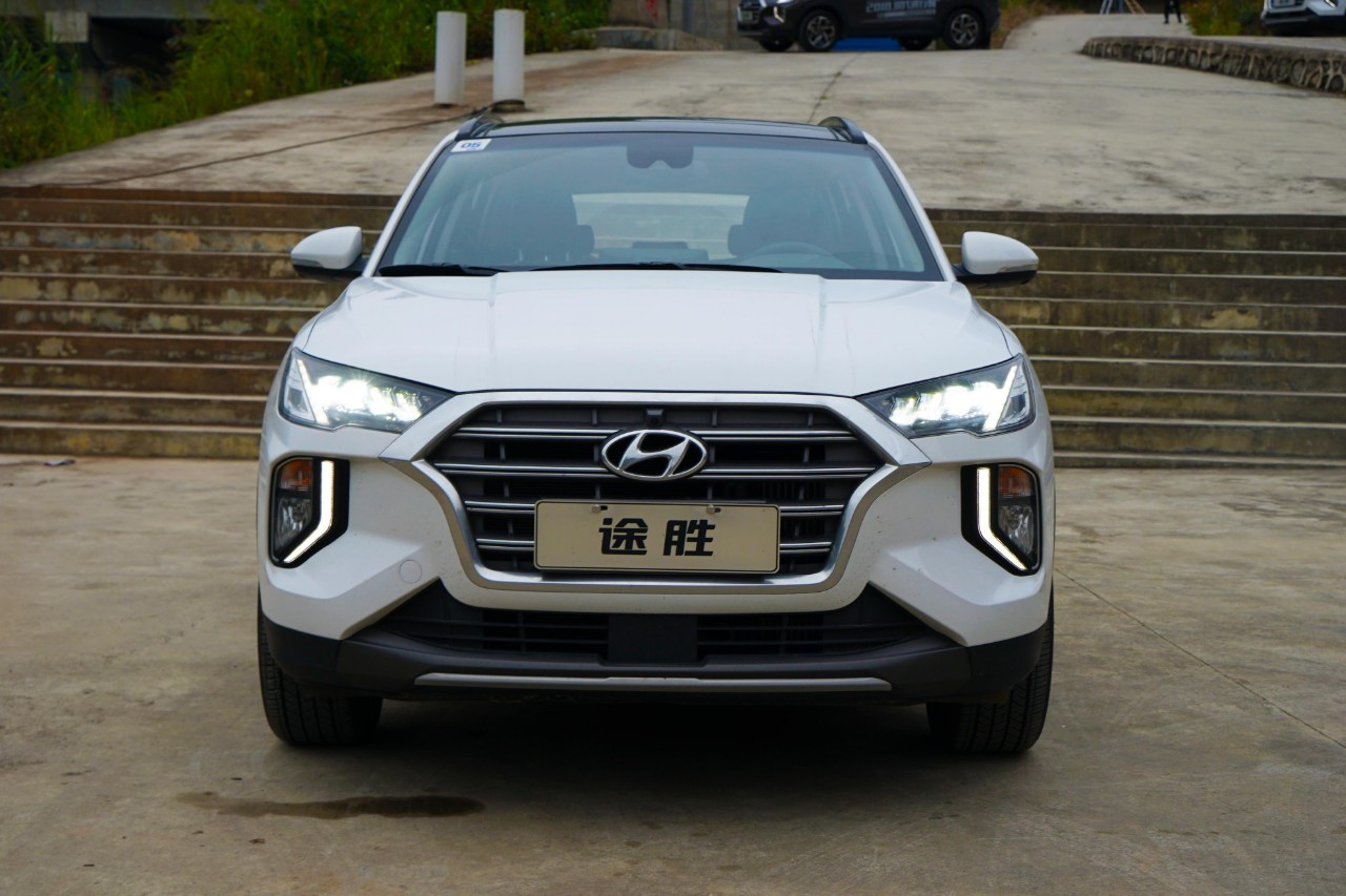 试北京现代第四代途胜:比国产车还懂中国人,真正的"中国特供"
