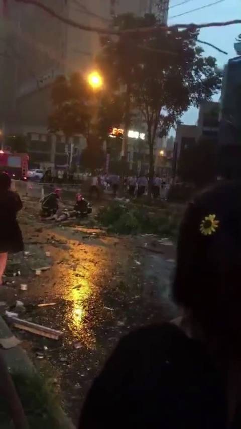 武汉热点武汉新闻 今早洪山区金地雄楚一号底