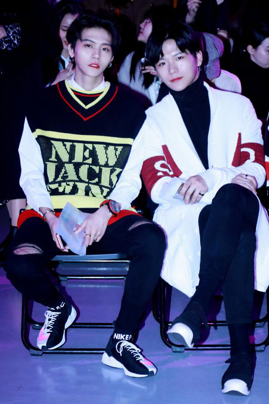 首尔时装周varsity男团高颜值吸睛