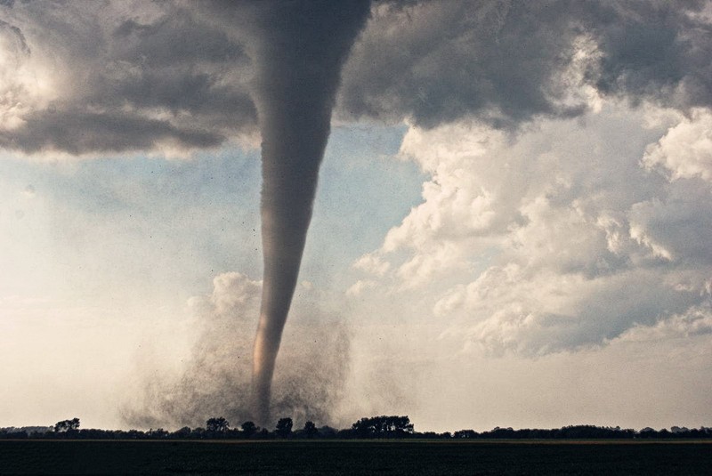 (龙卷风)由气候原因而引发的干旱,洪涝,风灾(包括台风,龙卷风,狂风