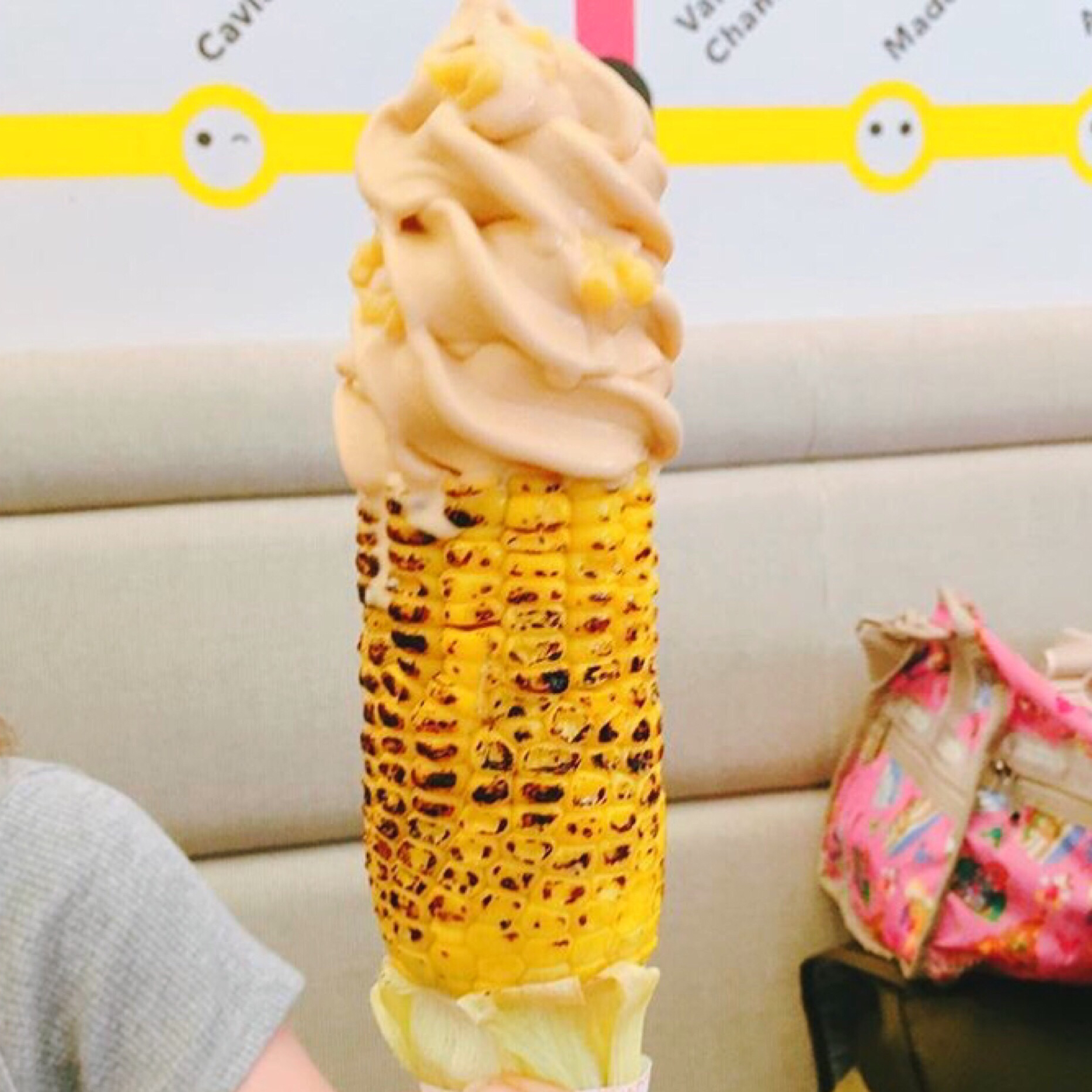 冷门有趣的吃法dominique ansel bakery推出的夏日限定烤玉米冰淇淋