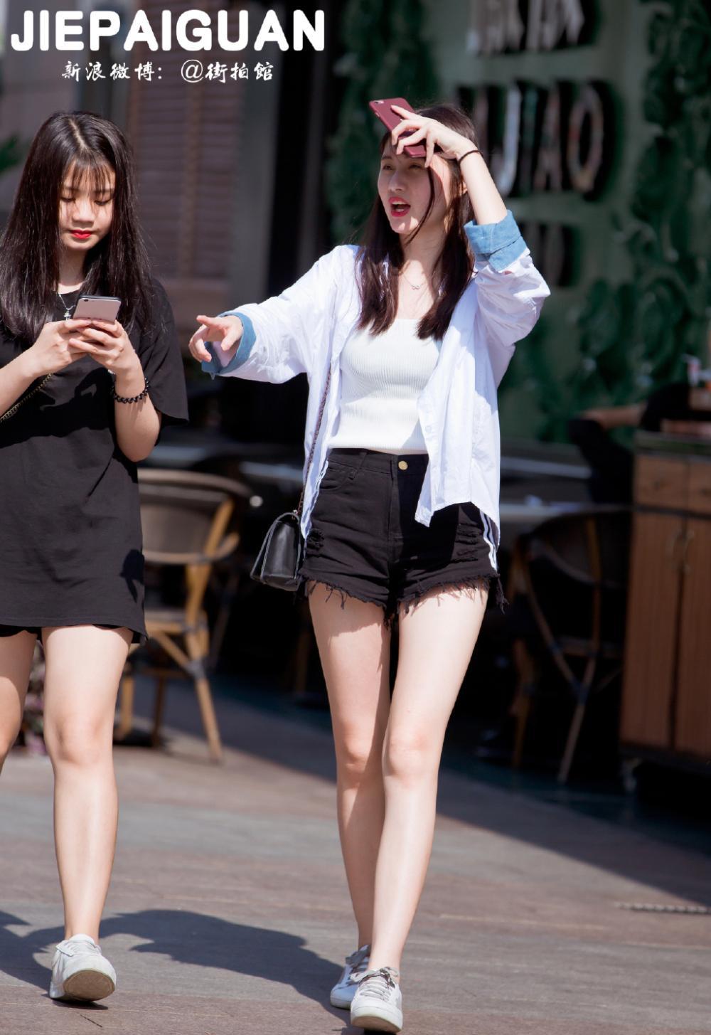 路人街拍, 街头穿白衬衫的美丽小姐姐