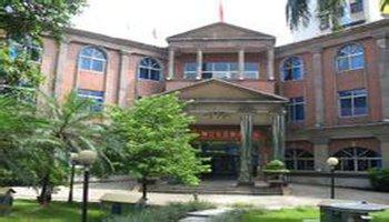 广东最富裕的村子, 一家一栋楼, 当地人坐着有钱