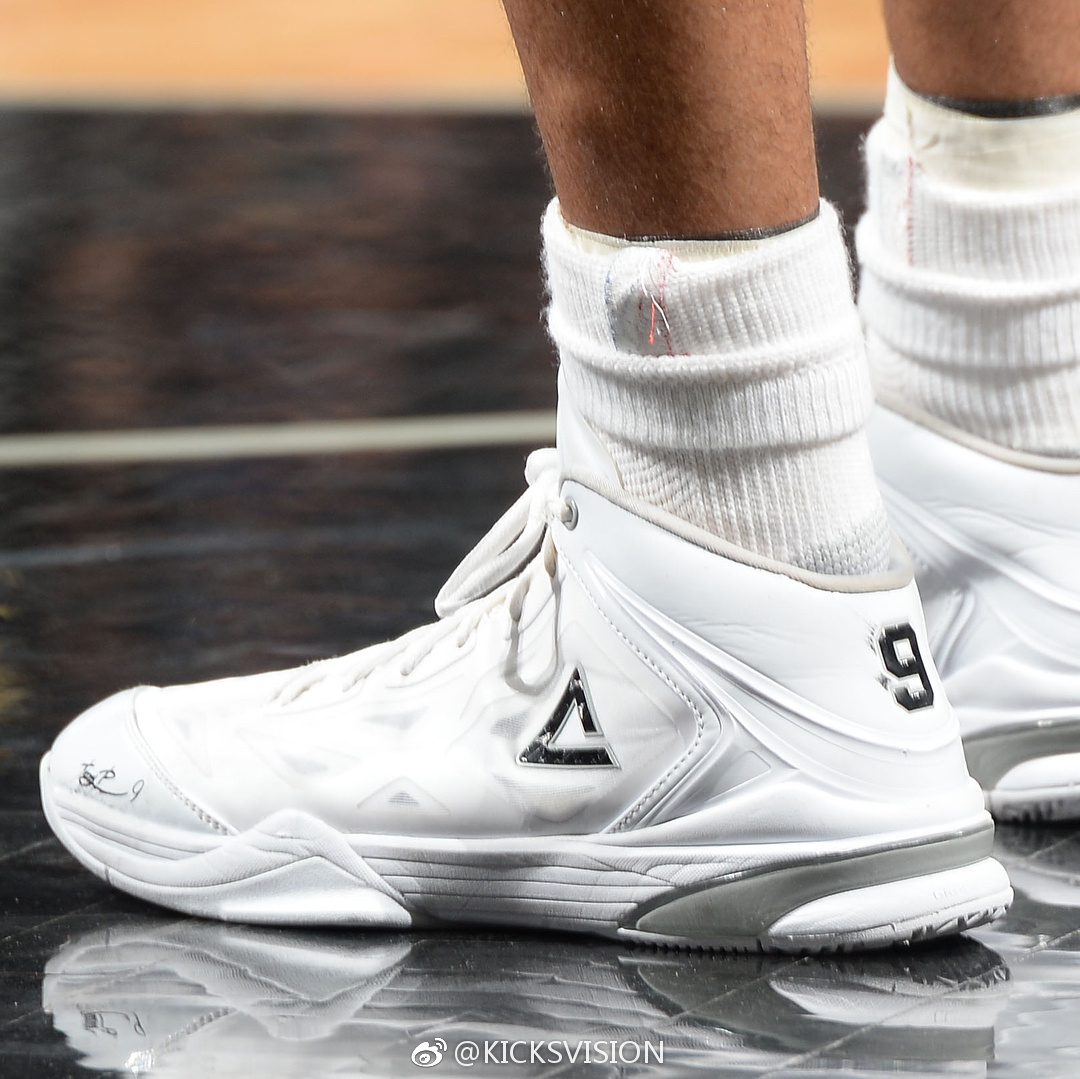 穿过的马刺配色的peak 签名鞋,你拥有过哪双?欢迎评论告诉我们!