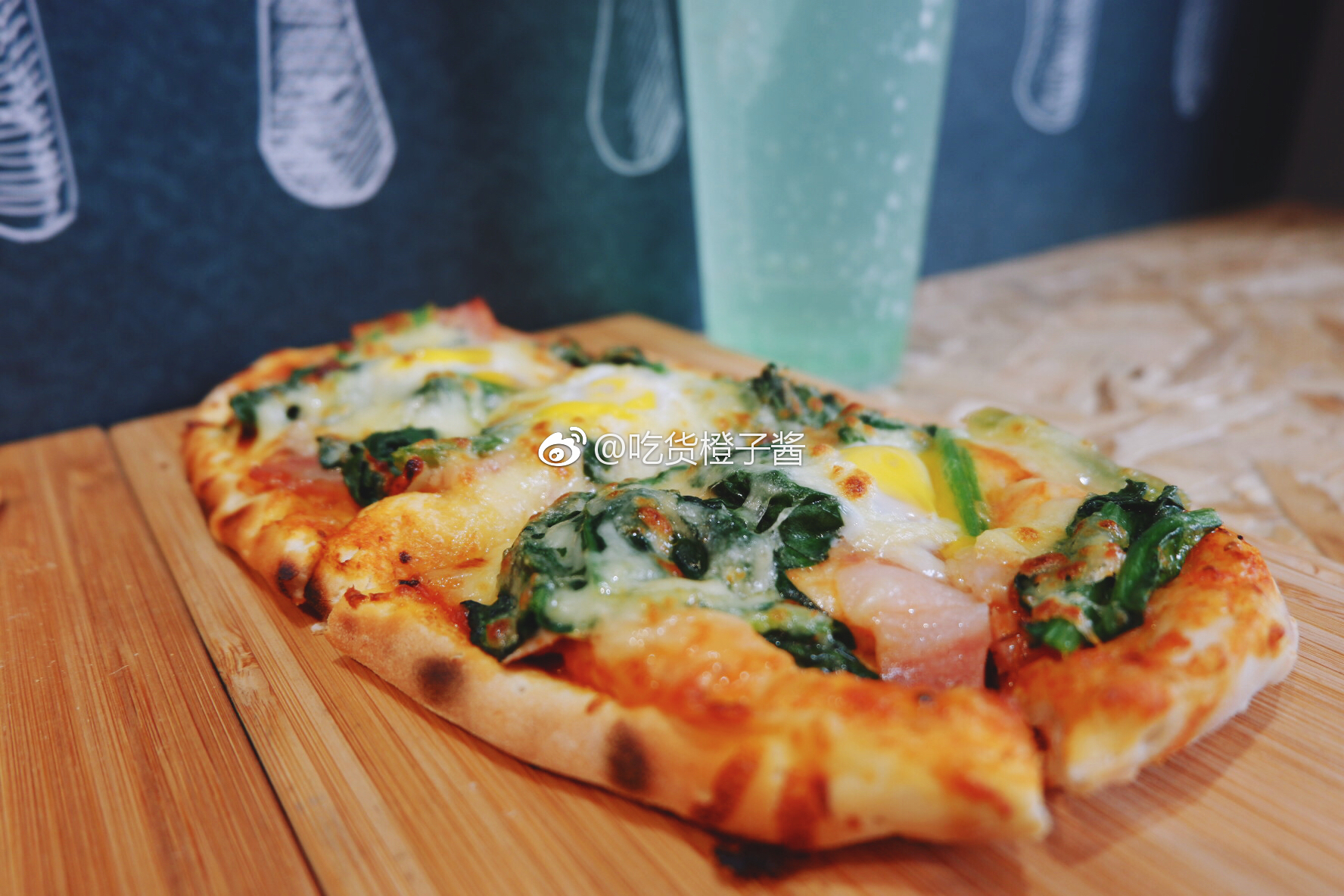 手掌披萨就是适合我们这种想尝试很多不同口味的吃货pizzup手掌