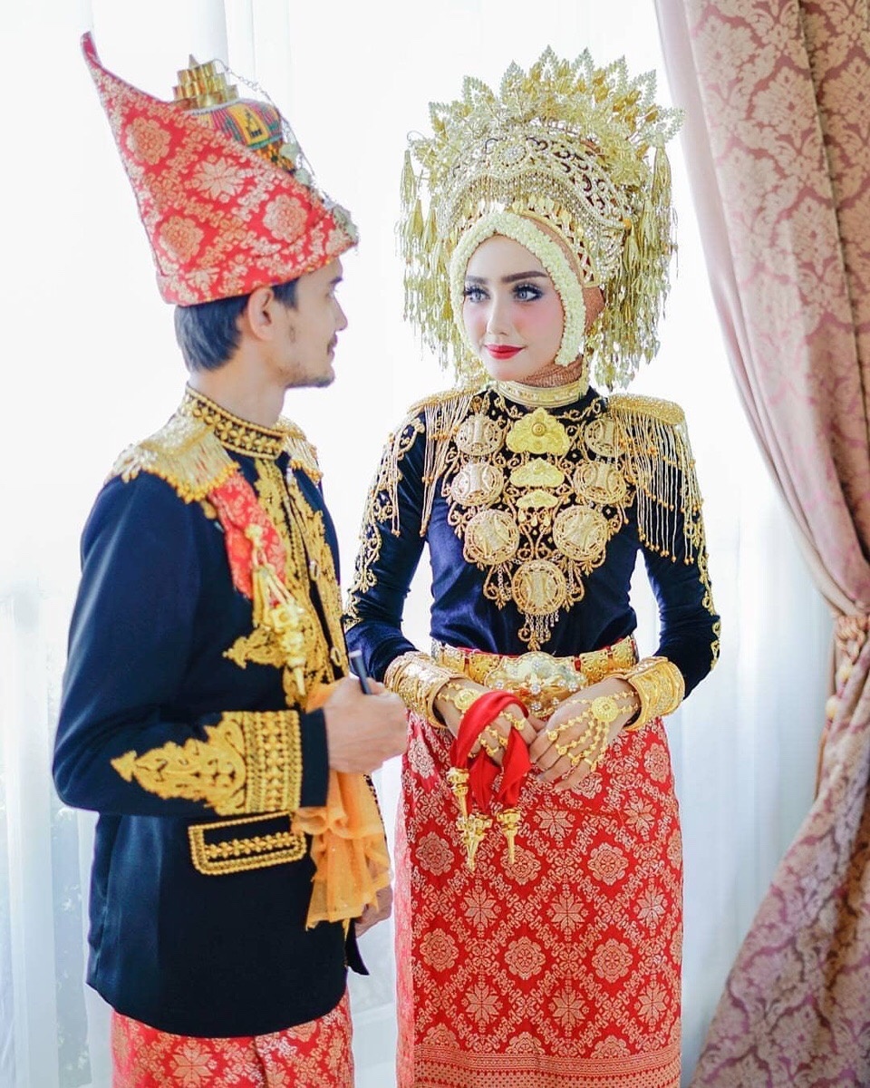 看过中式婚礼和西式婚礼,想必大家都没见过泰式婚礼是怎么样的吧?