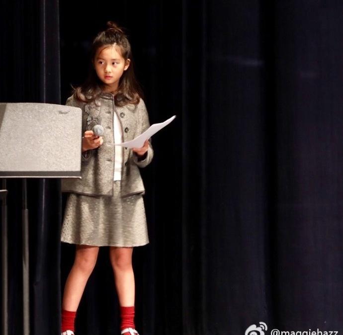 李嫣黄多多巴黎走秀11岁女神人生开了挂私照时髦到飞起