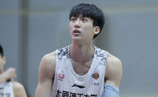 揭秘这位鲜肉走红之路__财经头条