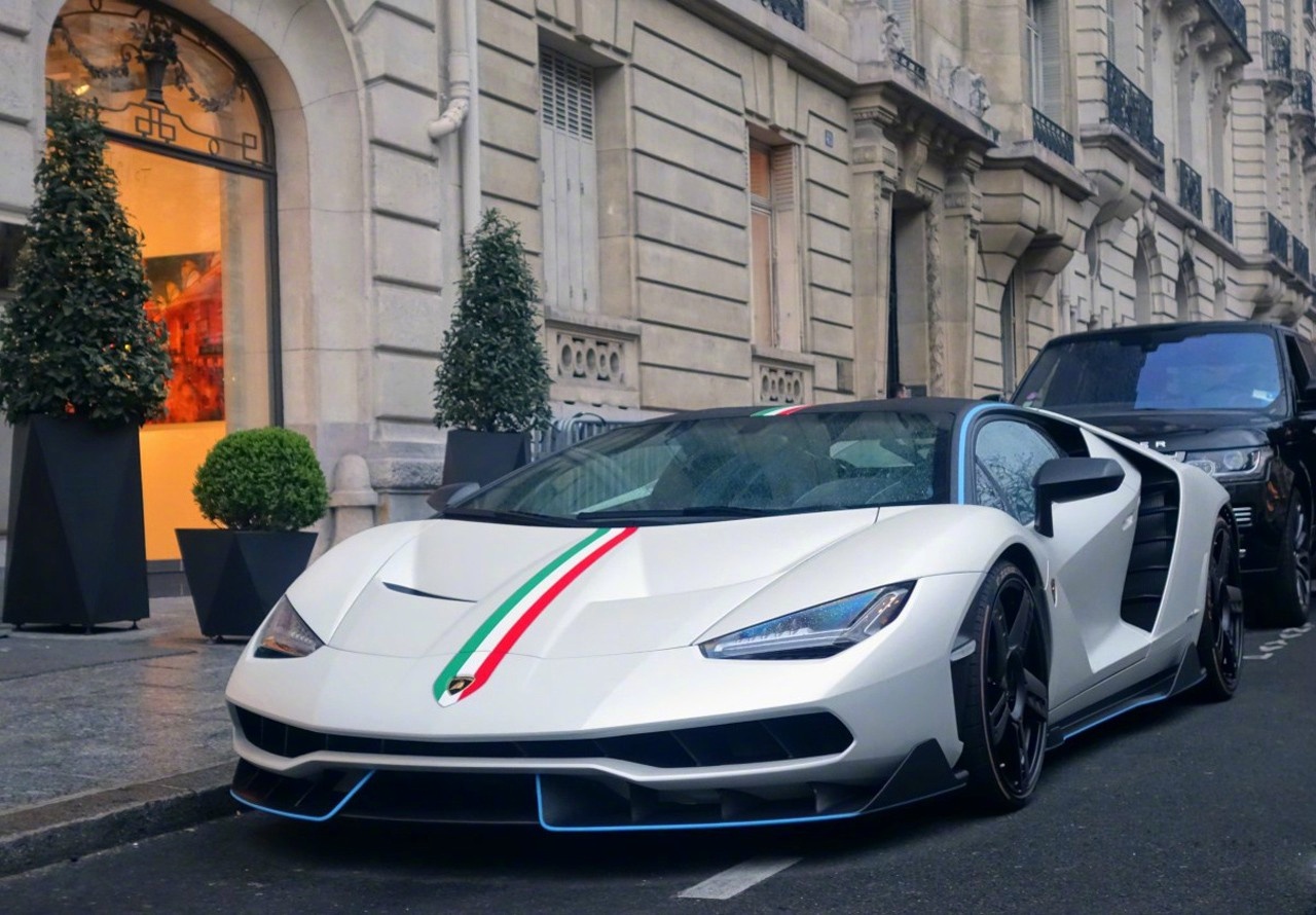 巴黎街头,白色兰博基尼centenario lp770-4